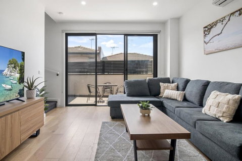 Relaxing Family Townhouse Near Melbournes CBD - Dalby Accommodation 0