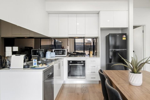 Relaxing Family Townhouse Near Melbournes CBD - Dalby Accommodation 2