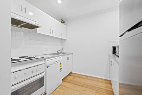 Renovated Family Apartment With Pool & WiFi - Dalby Accommodation 3