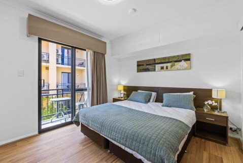 Renovated Family Apartment With Pool & WiFi - Dalby Accommodation 2