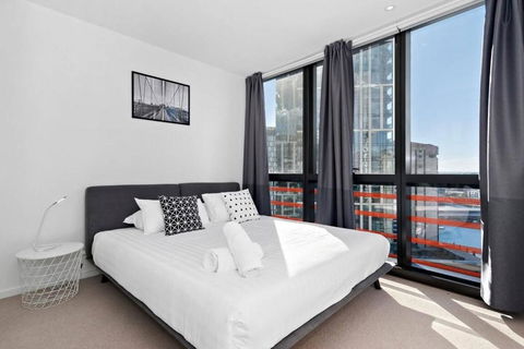 Resort-style Docklands Riverview Stay With Parking - Dalby Accommodation 1