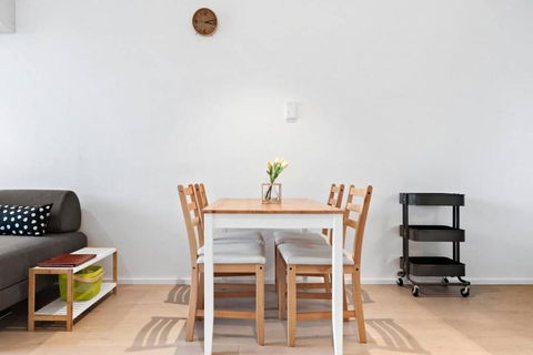 Resort-style Docklands Riverview Stay With Parking - Dalby Accommodation 3