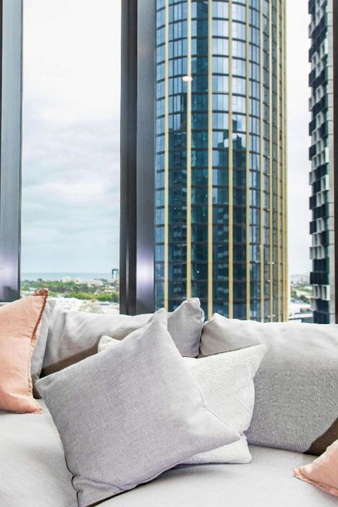 Resort Style Living 2 Bed Apt With Pool BBQ - Dalby Accommodation 1