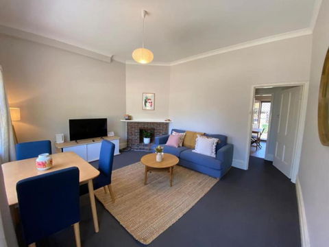 Retro Apt 6 Mins To Victoria Quay - Dalby Accommodation 0