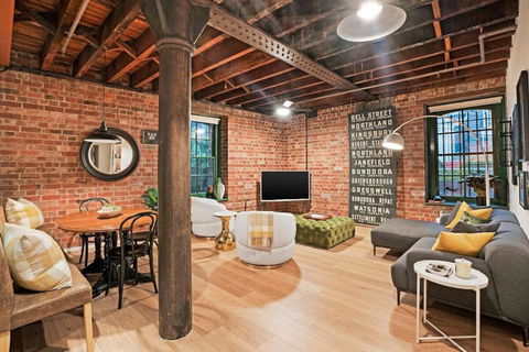 Retro Meets Industrial At Heritage Bond Store - Dalby Accommodation 0