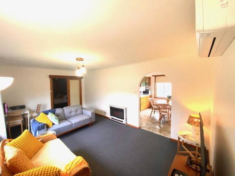 Retro Riverside Redan, Ballarat - Dalby Accommodation 2