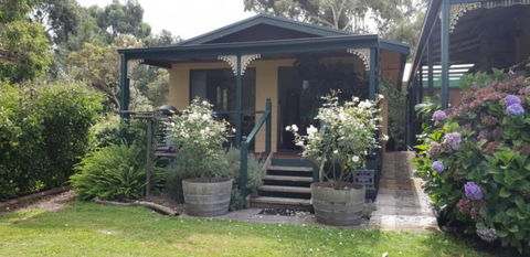 Ripplebrook Country Cottage - Dalby Accommodation 1