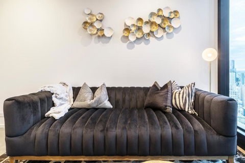 Ritzy Apartment In Iconic Australia 108 With Views - Dalby Accommodation 0