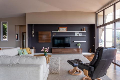 River Haven Serene Spacious With River Views - Dalby Accommodation 2