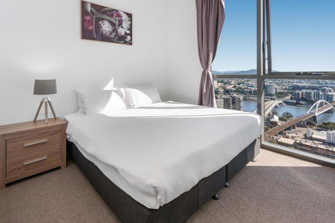 River-View Unit With Rooftop Pool Near Museums - Dalby Accommodation 3