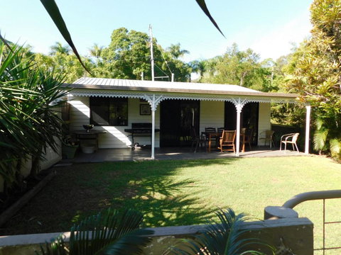 Riverbend Cottage Cabin - Little Heaven - Dalby Accommodation 2