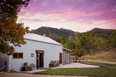 Riverlea Stables- Style And Charm Await You! - Dalby Accommodation 0