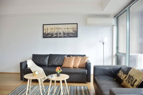 RiverView Spacious 3BR2Bath2Car WifiPoolGym Crown - Dalby Accommodation 0