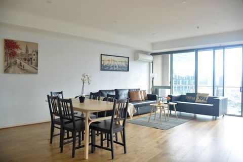 RiverView Spacious 3BR2Bath2Car WifiPoolGym Crown - Dalby Accommodation 3