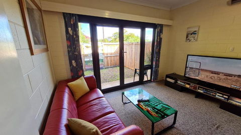 Rise N Shine - Affordable 50sqm Garden Apartment - Dalby Accommodation 2