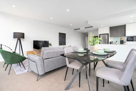 Roomy 2BR 2BA City-Centre Apt - Dalby Accommodation 1