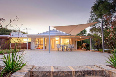 Salt Life - Dalby Accommodation 0
