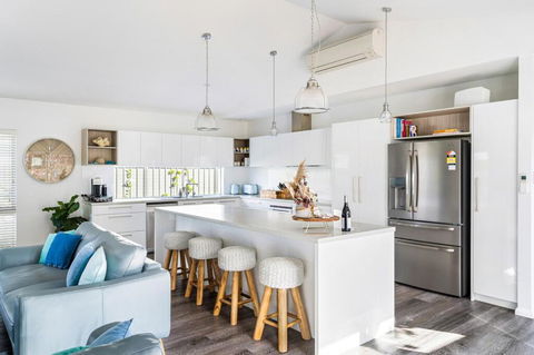 Ryze N Shine I Private Properties - Dalby Accommodation 3