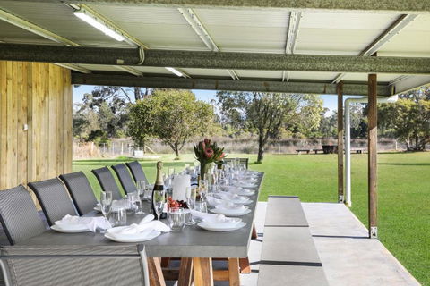 Roads End With Games Barn Ponies Alfresco Dining - Dalby Accommodation 2