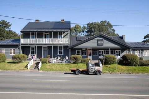 Robertson Public House And Kitchen - Dalby Accommodation 0