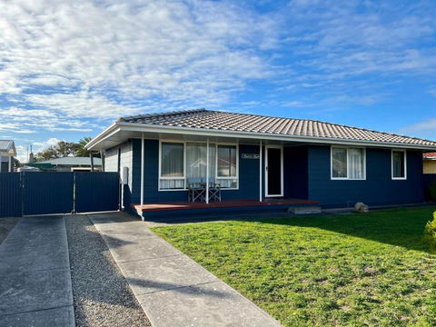 Robey - Robe - Dalby Accommodation 2