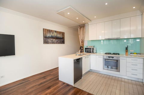Rome Sky Villa - Dalby Accommodation 3