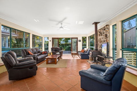 Ronnies Cottage - Dalby Accommodation 1