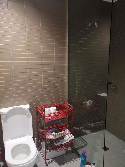 Room With King-size Bed Close To Melbourne CBD & Southern Cross Station - Dalby Accommodation 1