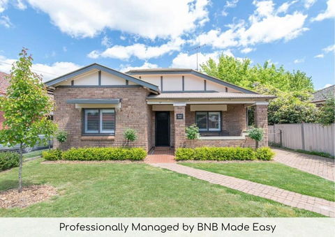 Rose Hill On Hamer, 1940s Charming Cottage Near Cook Park - Dalby Accommodation 0