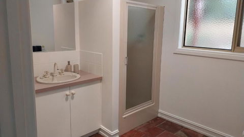 Roshnier Apartment - Dalby Accommodation 1