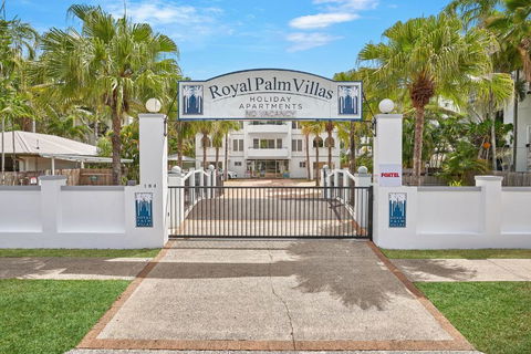 Royal Palm Villas - Dalby Accommodation 2