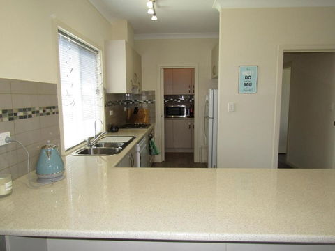 Royston Retreat - Dalby Accommodation 1