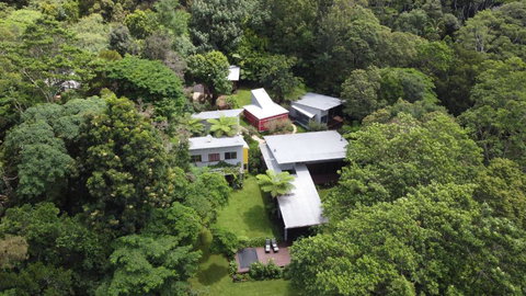 Runawaytomaleny - Dalby Accommodation 1