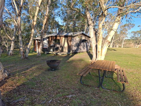 Rustic Cabin With Moon Bathing For A City Escape - Dalby Accommodation 1