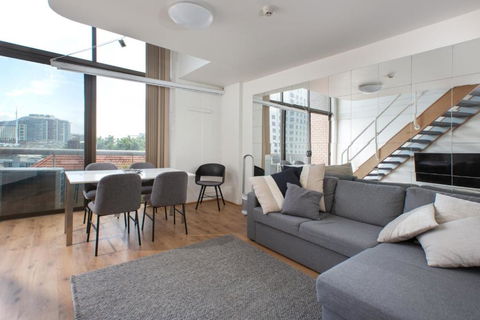 S203S - The Loft By Darling Harbour - Dalby Accommodation 0