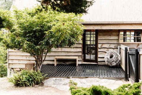 SABI Award Winning Designer Cabin - Dalby Accommodation 3