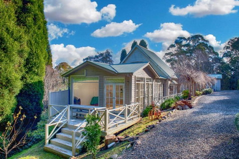Sage Manor Bowral - Dalby Accommodation 0