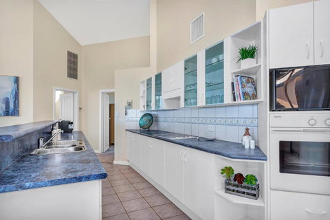 Sail Away - Aldinga Beach - C21 SouthCoast Holidays - Dalby Accommodation 2