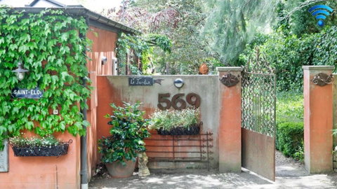 Saint Eloi Le Jardin - Dalby Accommodation 0