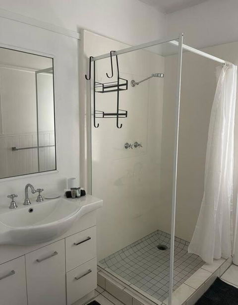 Salt Apartment - Dalby Accommodation 2