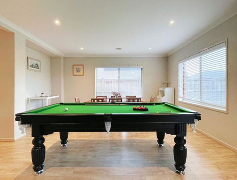 Saltwater Coast House By GoodLive - Dalby Accommodation 2