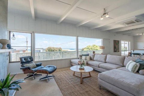 Saltwater Terrace With Panoramic Ocean Views - Dalby Accommodation 0