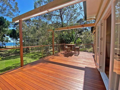 Salty Beach - Dalby Accommodation 0