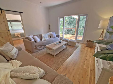 Salty Beach - Dalby Accommodation 3