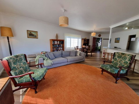 Salty Dog - Dalby Accommodation 1