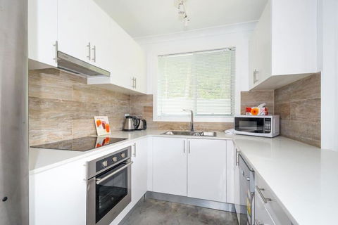 Salty Kisses Holiday House - Dalby Accommodation 1