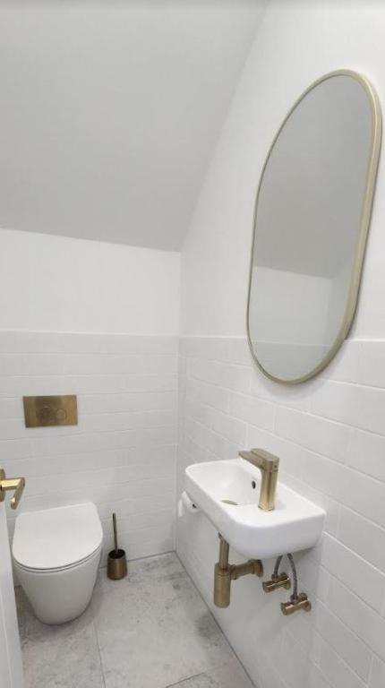 SALTY PALMS By The Sea - TWO - Dalby Accommodation 1