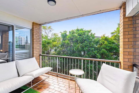 Salty Sea Breeze Apartment 500m To Waters Edge - Dalby Accommodation 3