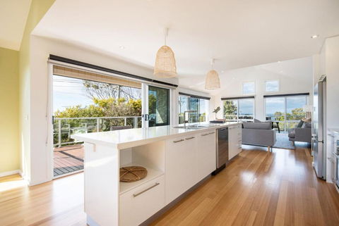 Salty Shores Smiths Beach - Dalby Accommodation 3