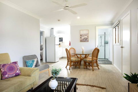 Salty Vibes - Dalby Accommodation 3